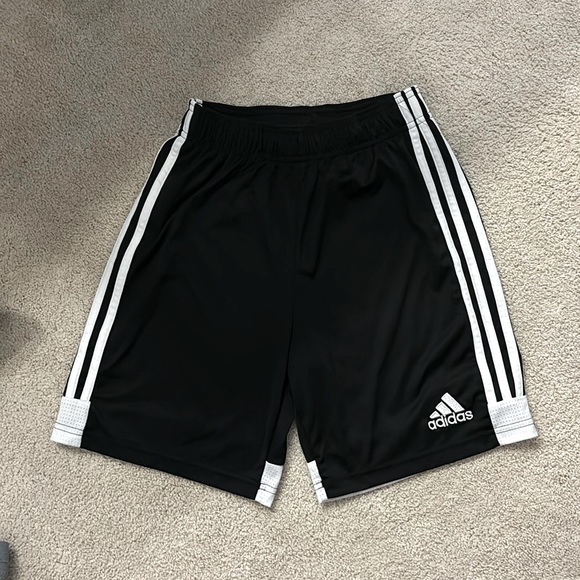 Adidas climate soccer/basketball shorts - Picture 1 of 2